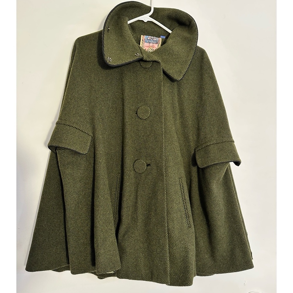 Vintage wool cape L.A.M.B. by Gwen Stefani Fall 2005 - Picture 3 of 17